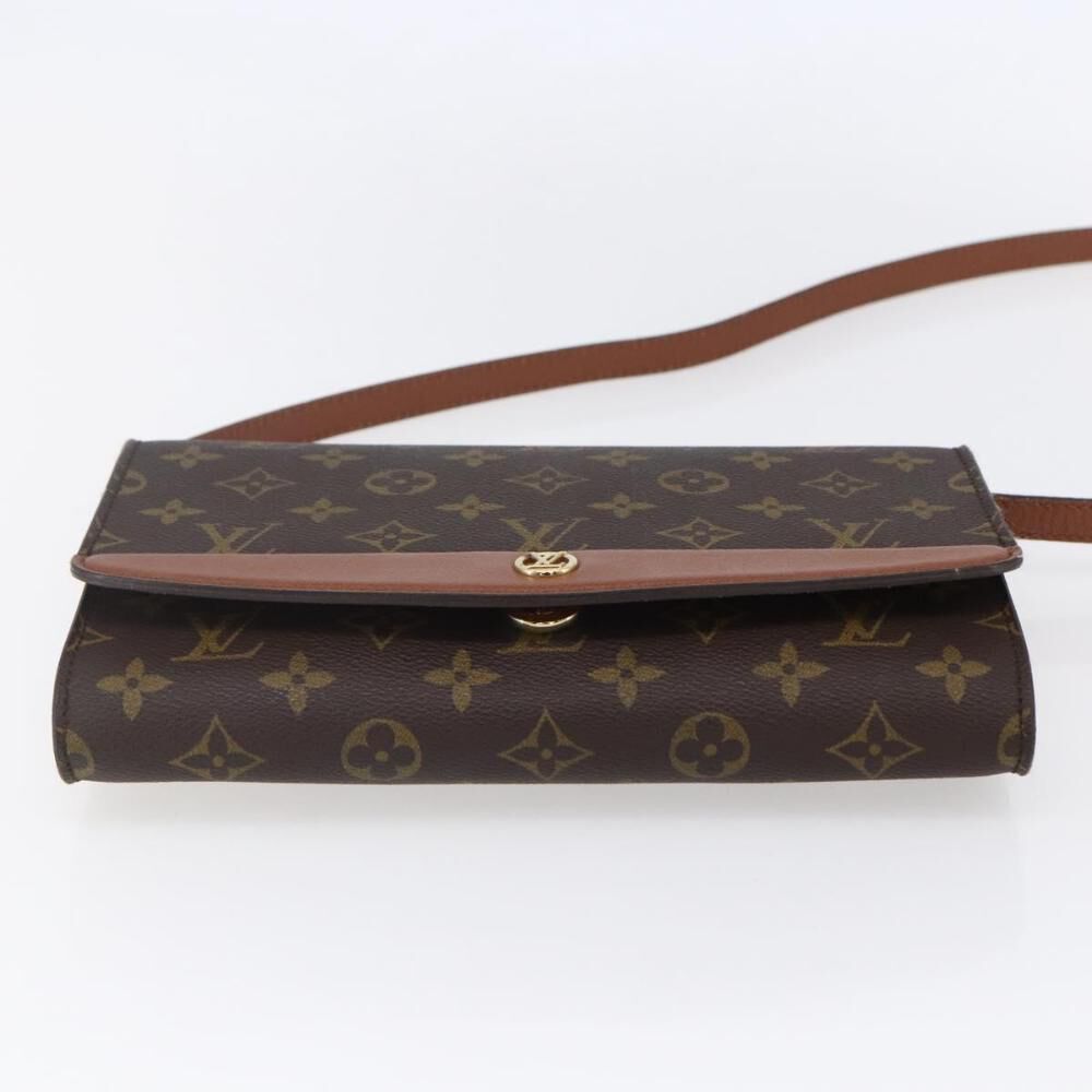 Louis Vuitton Shoulder Bags