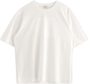 Comfy, stylish t-shirt with an over