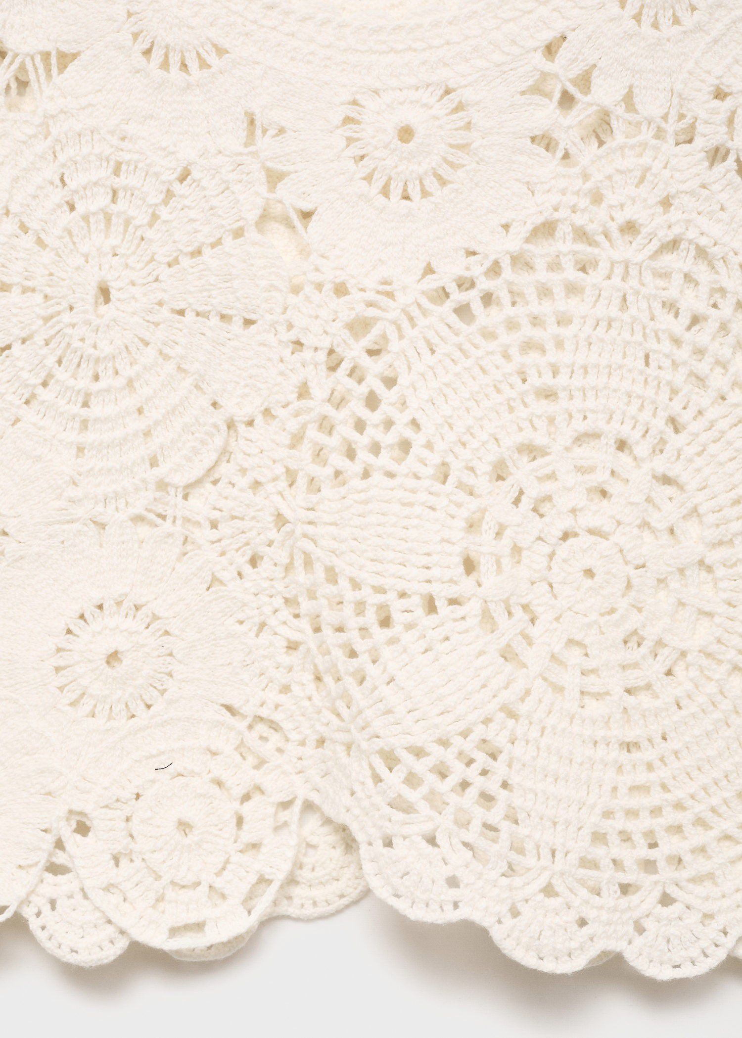 Crochet top with flowers