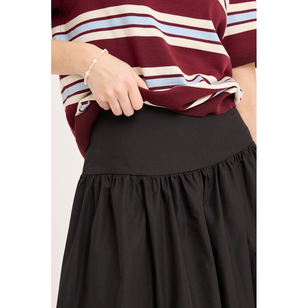 Fia Long Baloon Skirt