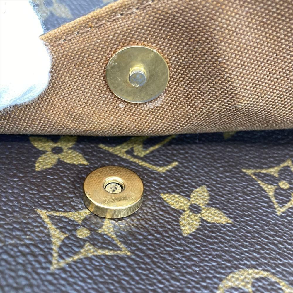 Louis Vuitton Shoulder Bags