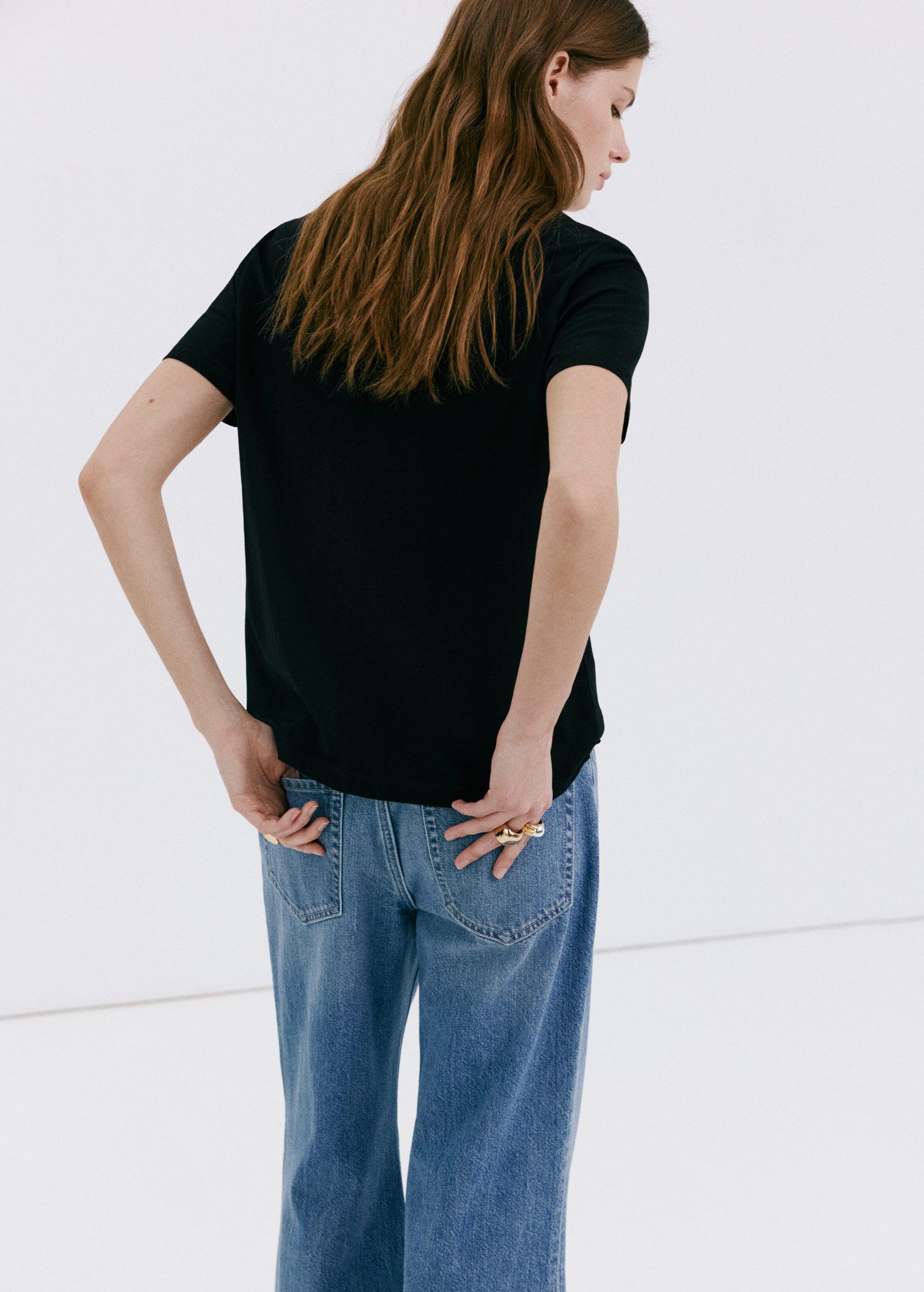 Rounded neck cotton t-shirt