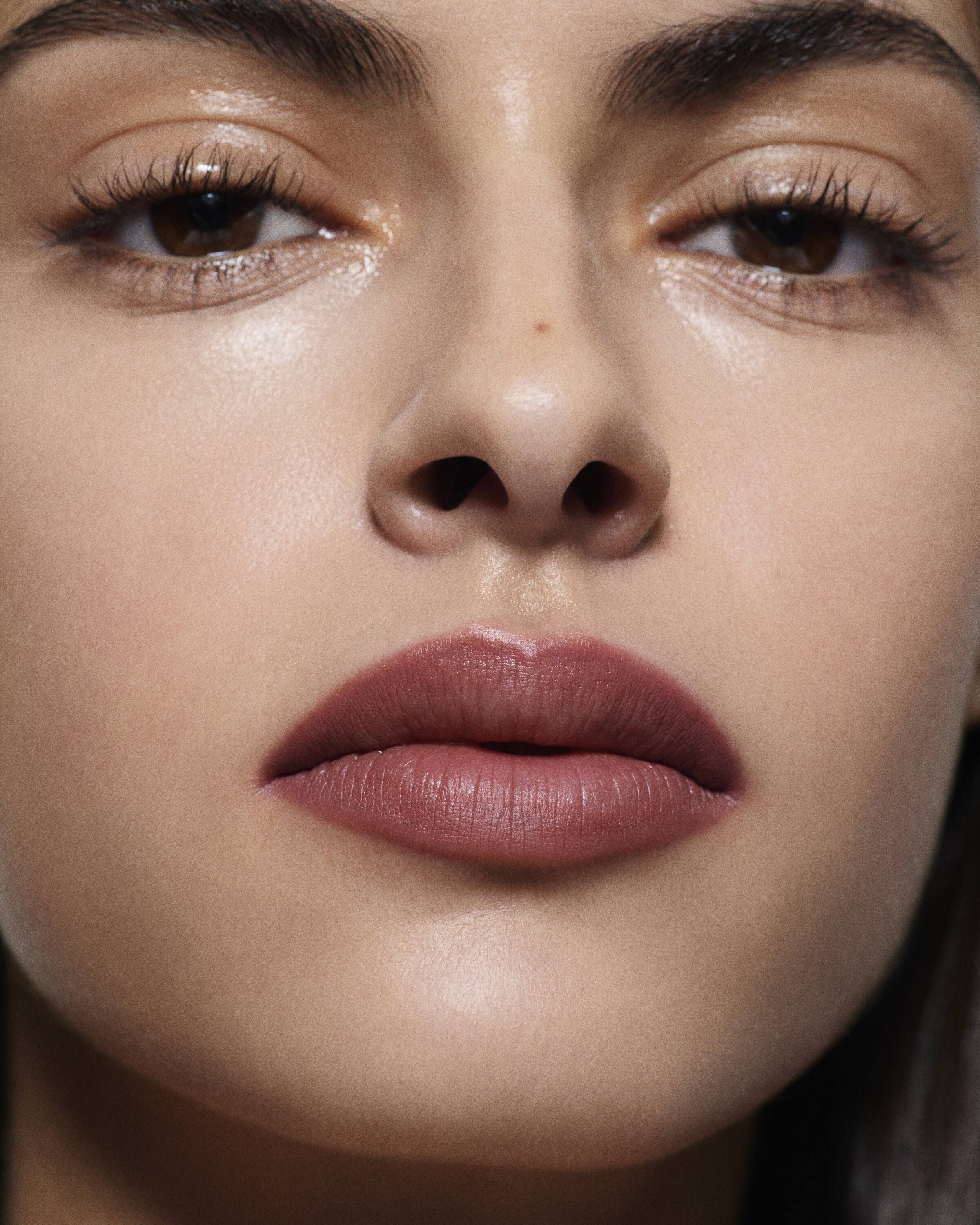 Lip Definer