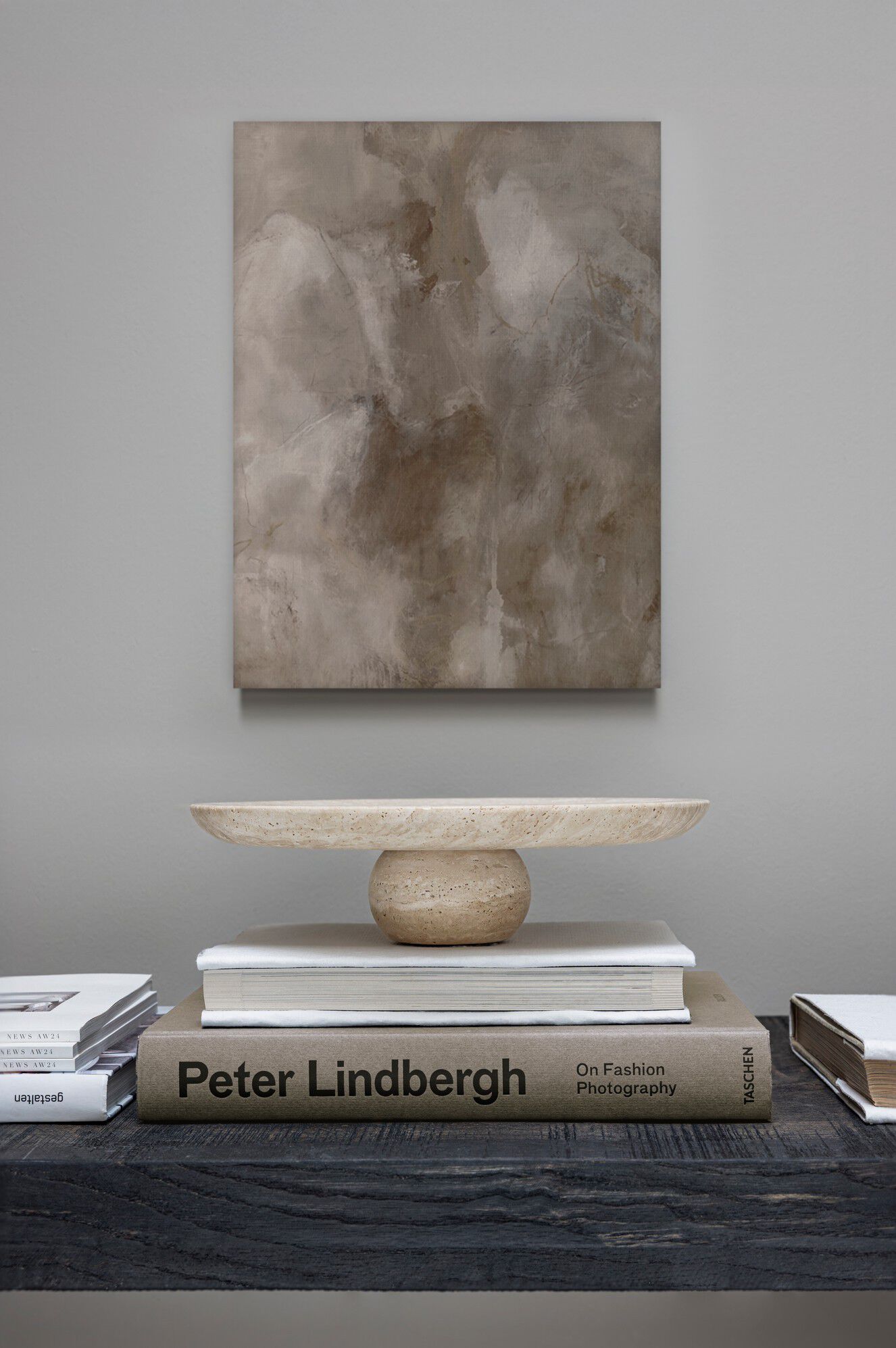 TRAVERTINE pedestal