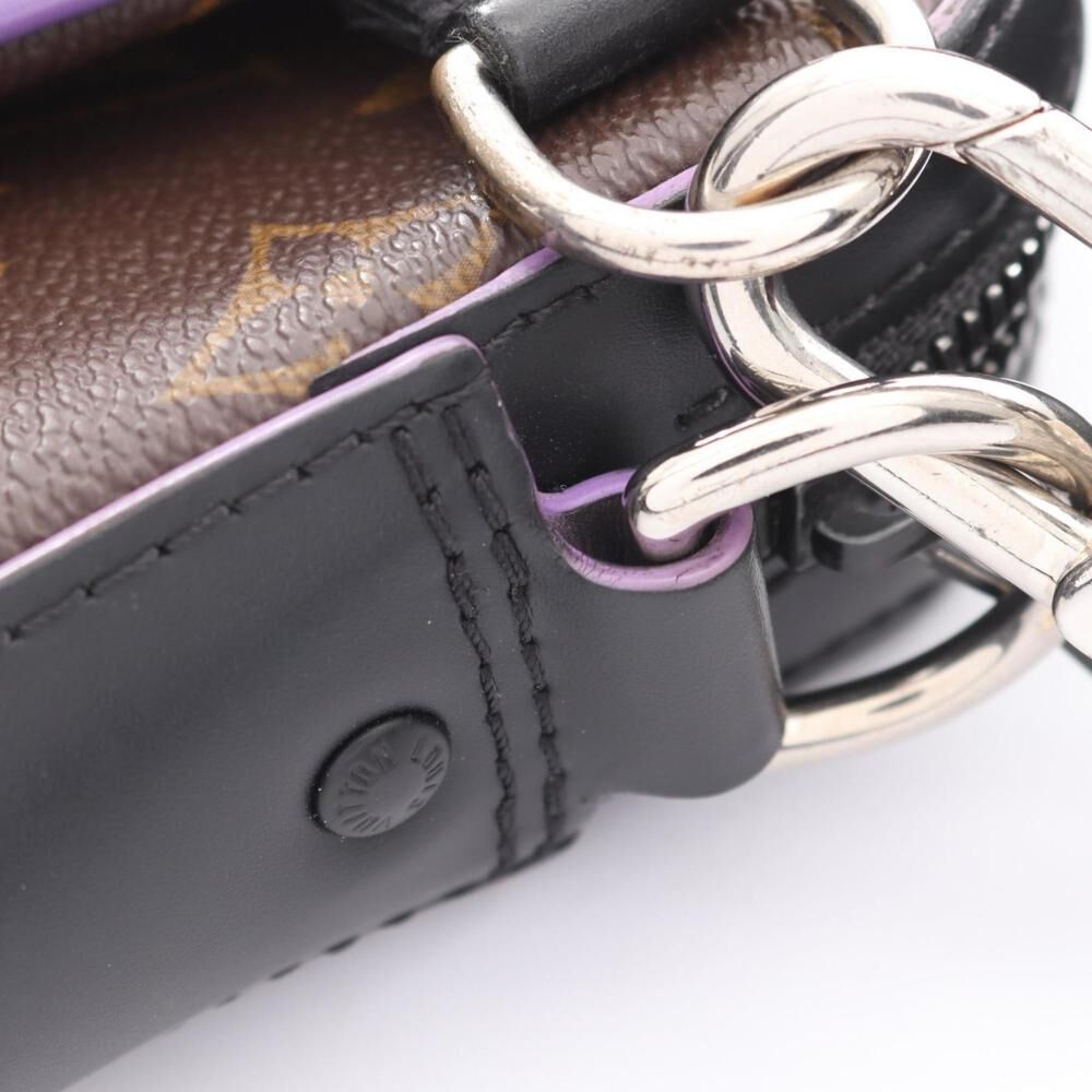 Louis Vuitton Shoulder Bags