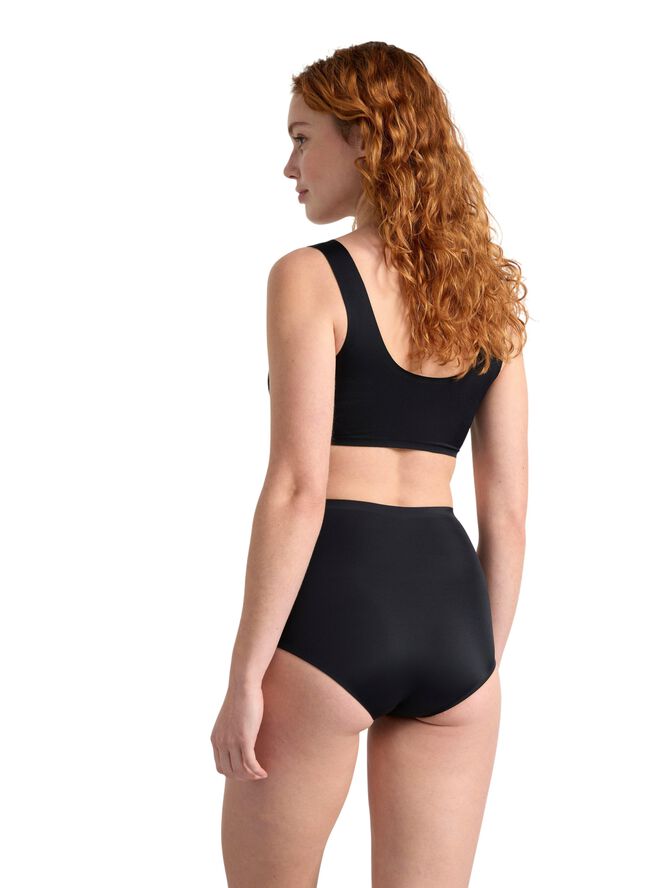 Usynlige trusser med høj talje