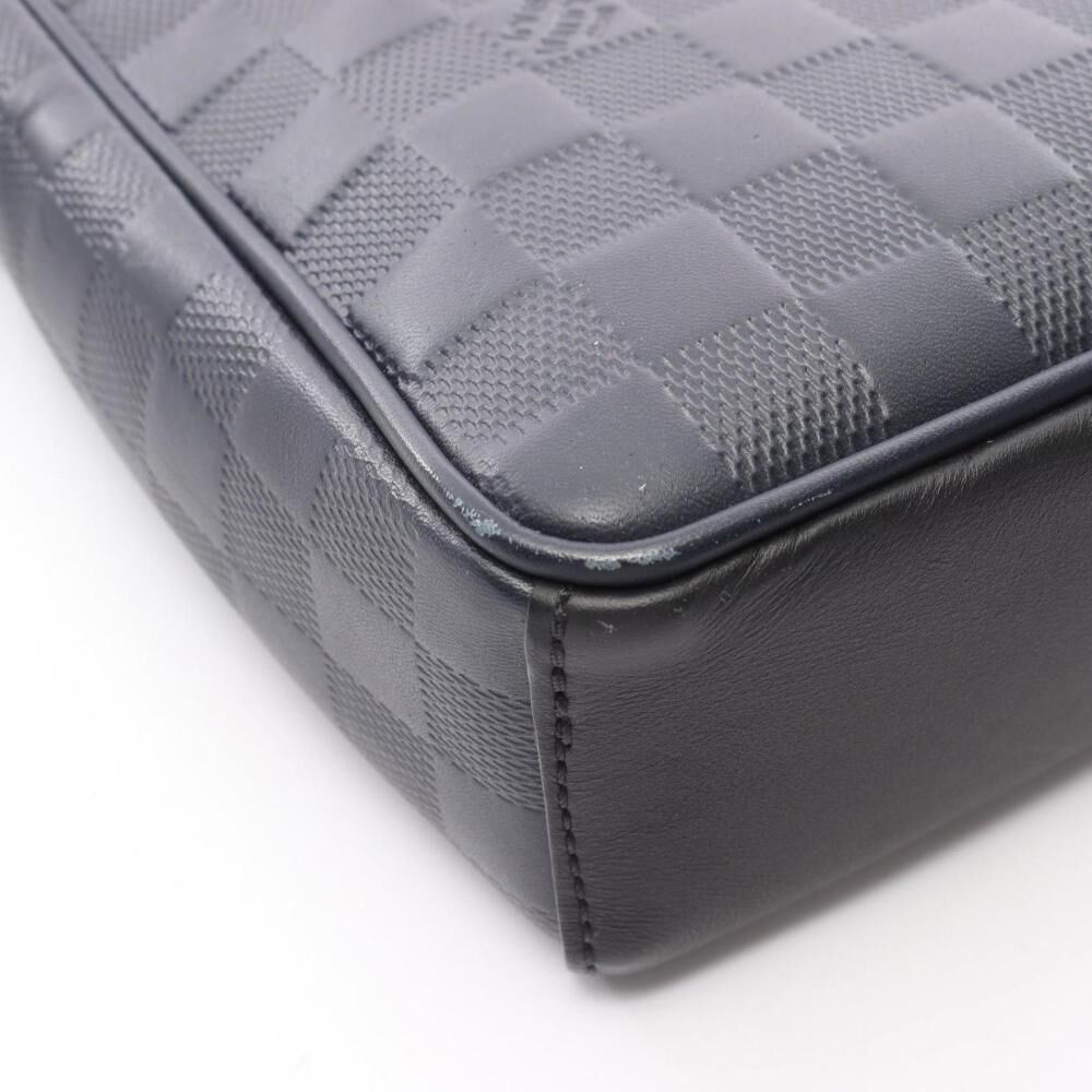 Louis Vuitton District