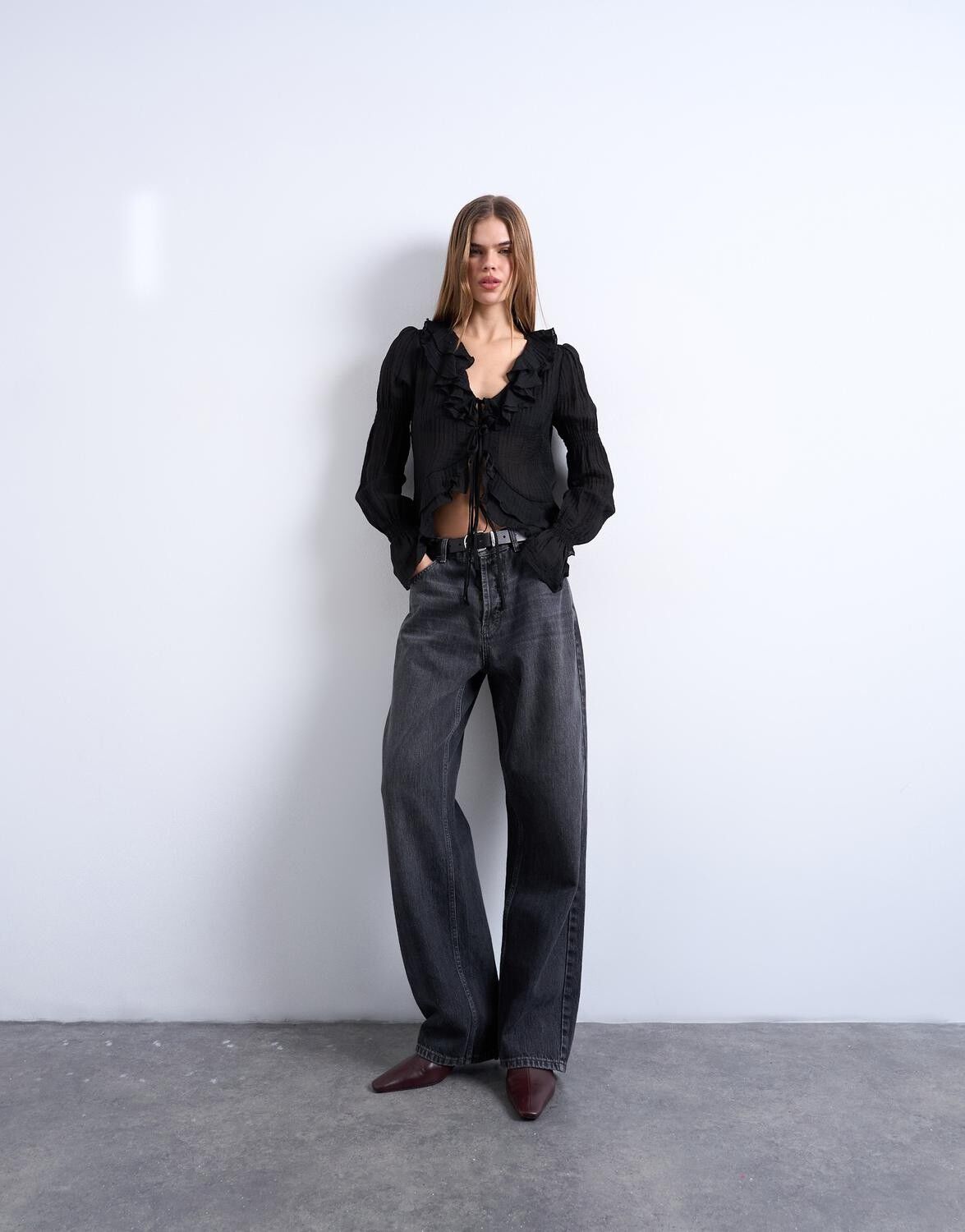 TSFIONA LS RUFFLE TOP WVN