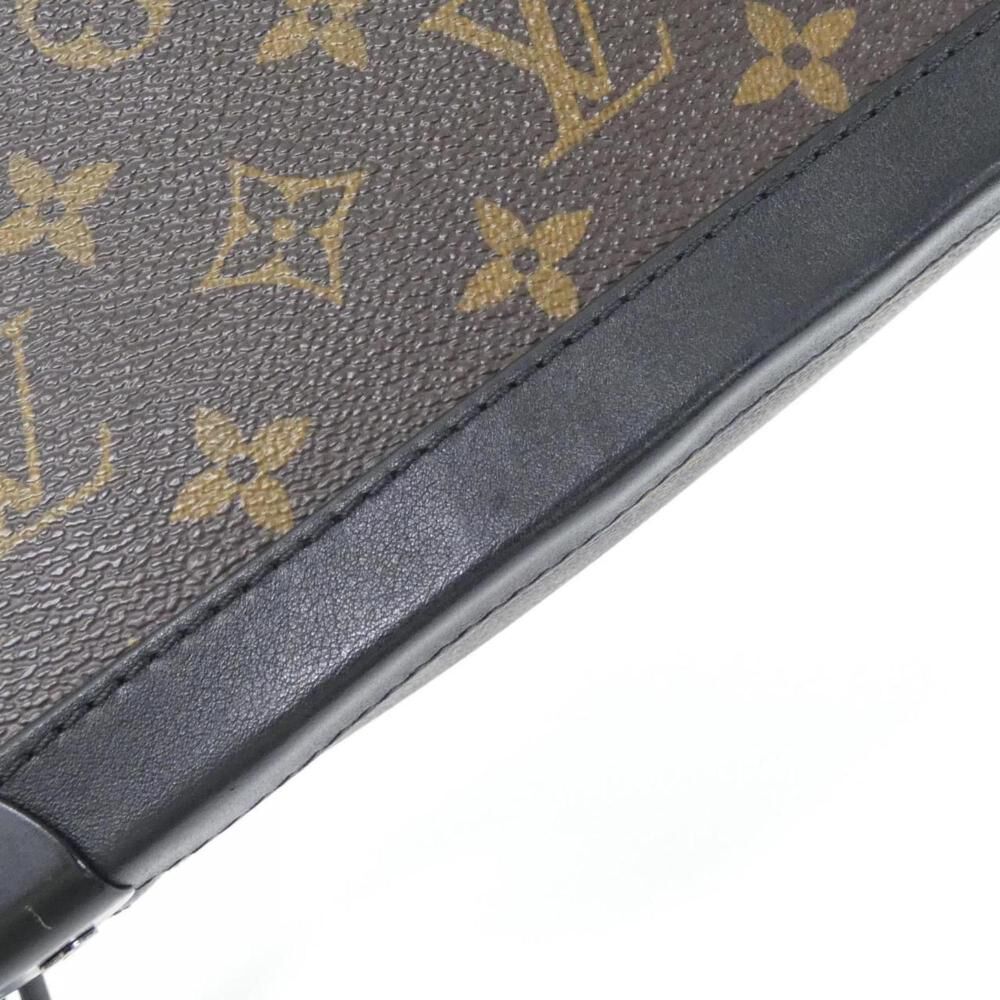 Louis Vuitton Shoulder Bags