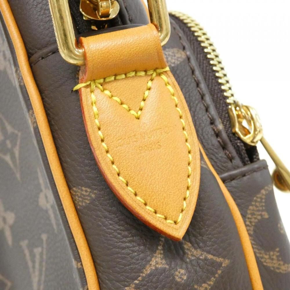 Louis Vuitton Shoulder Bags