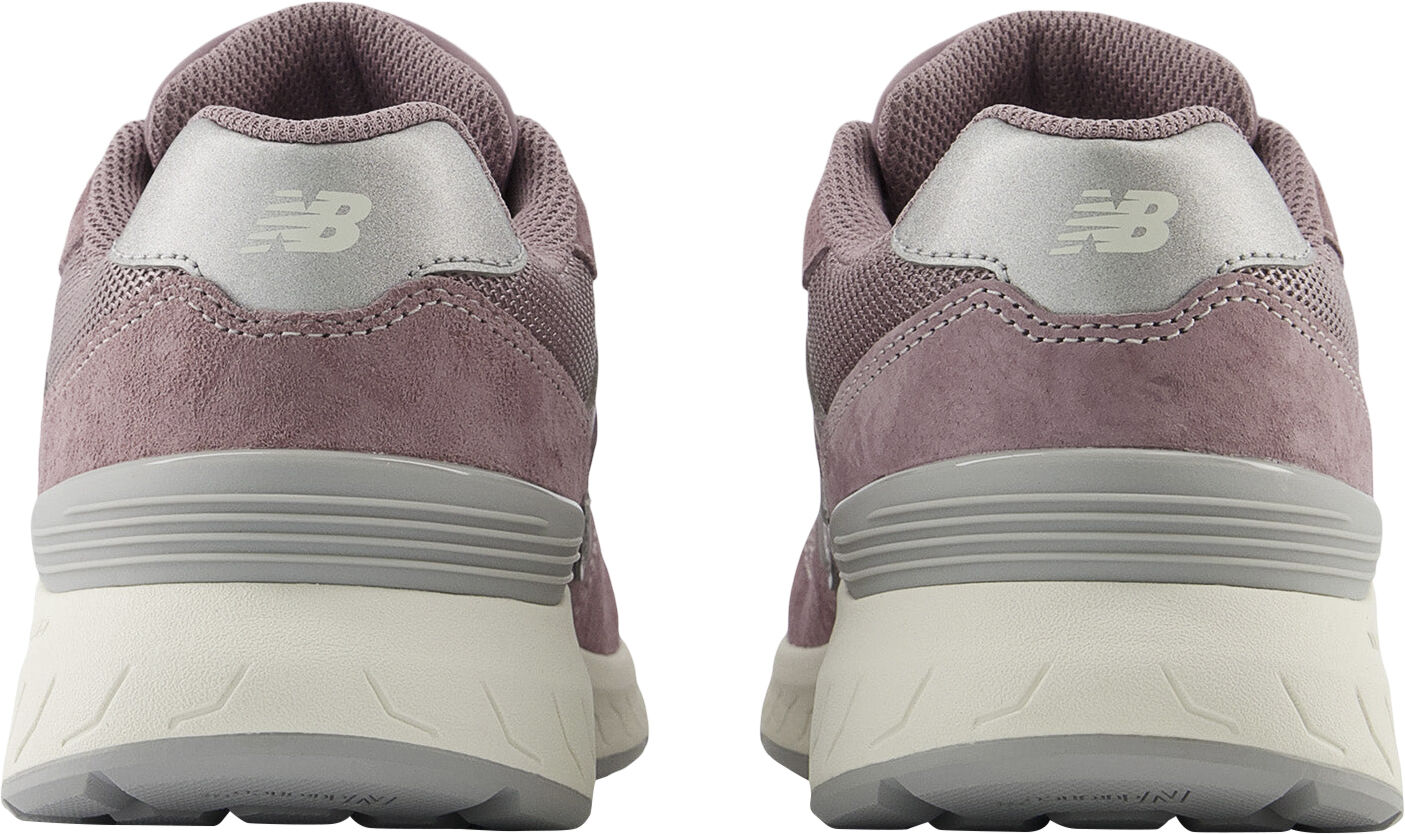Freshfoam Walking Sneakers