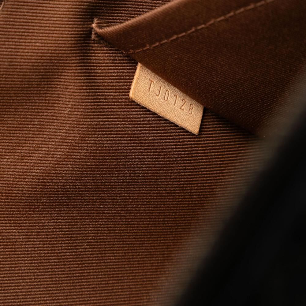 Louis Vuitton Clutch