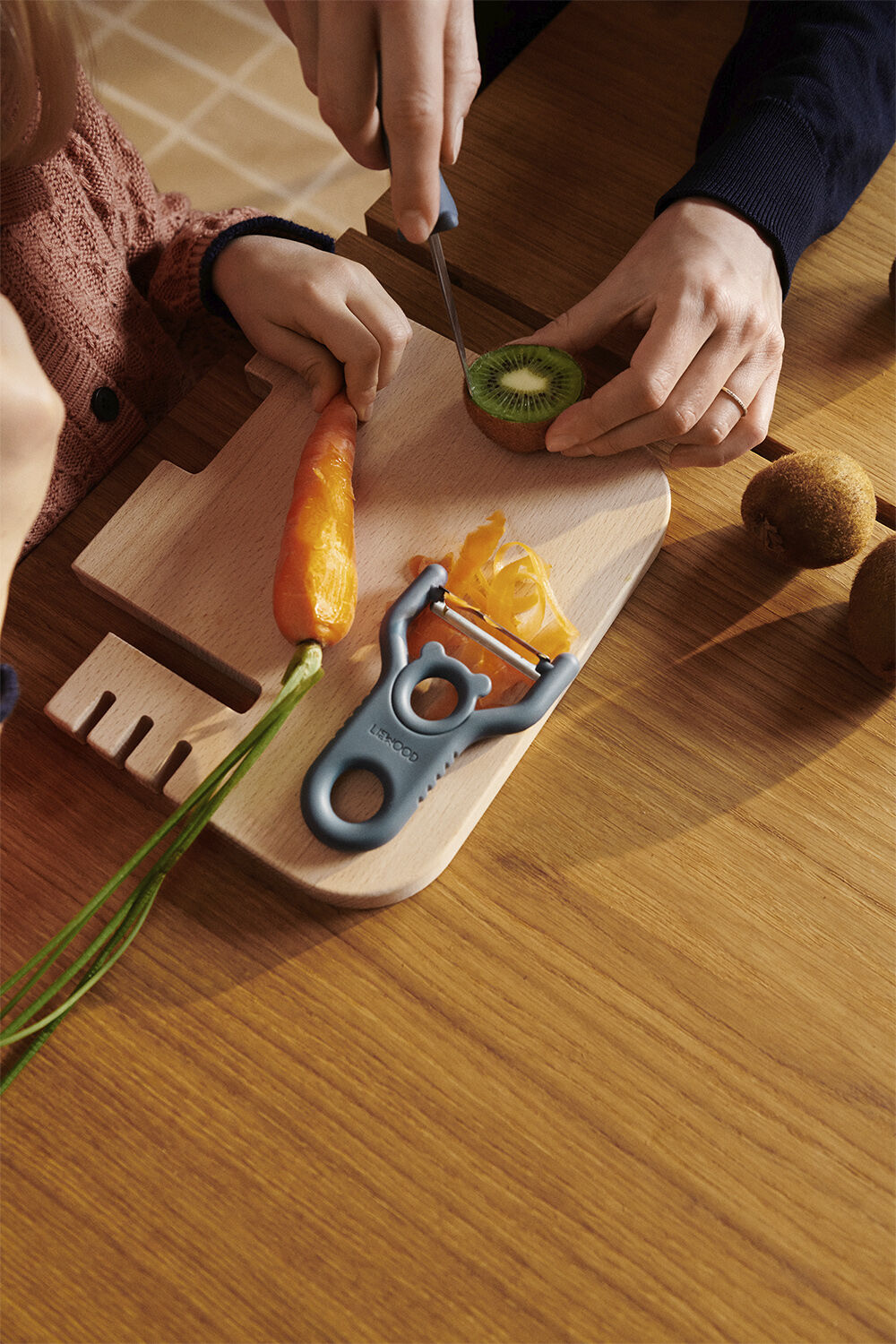 Hortense Peeler Tuscany rose-One si