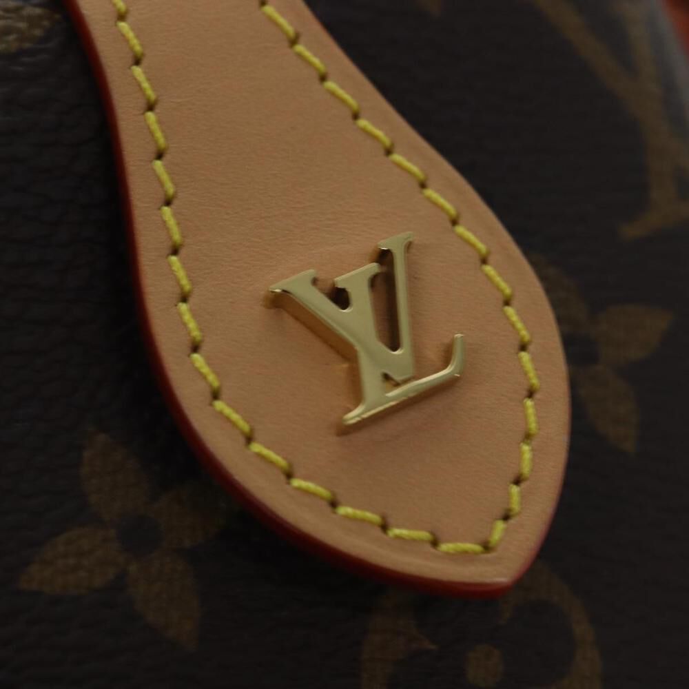 Louis Vuitton Shoulder Bags