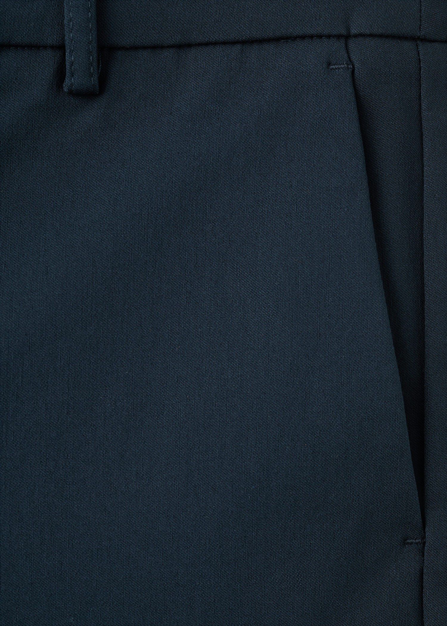 Straight-cut crop trousers