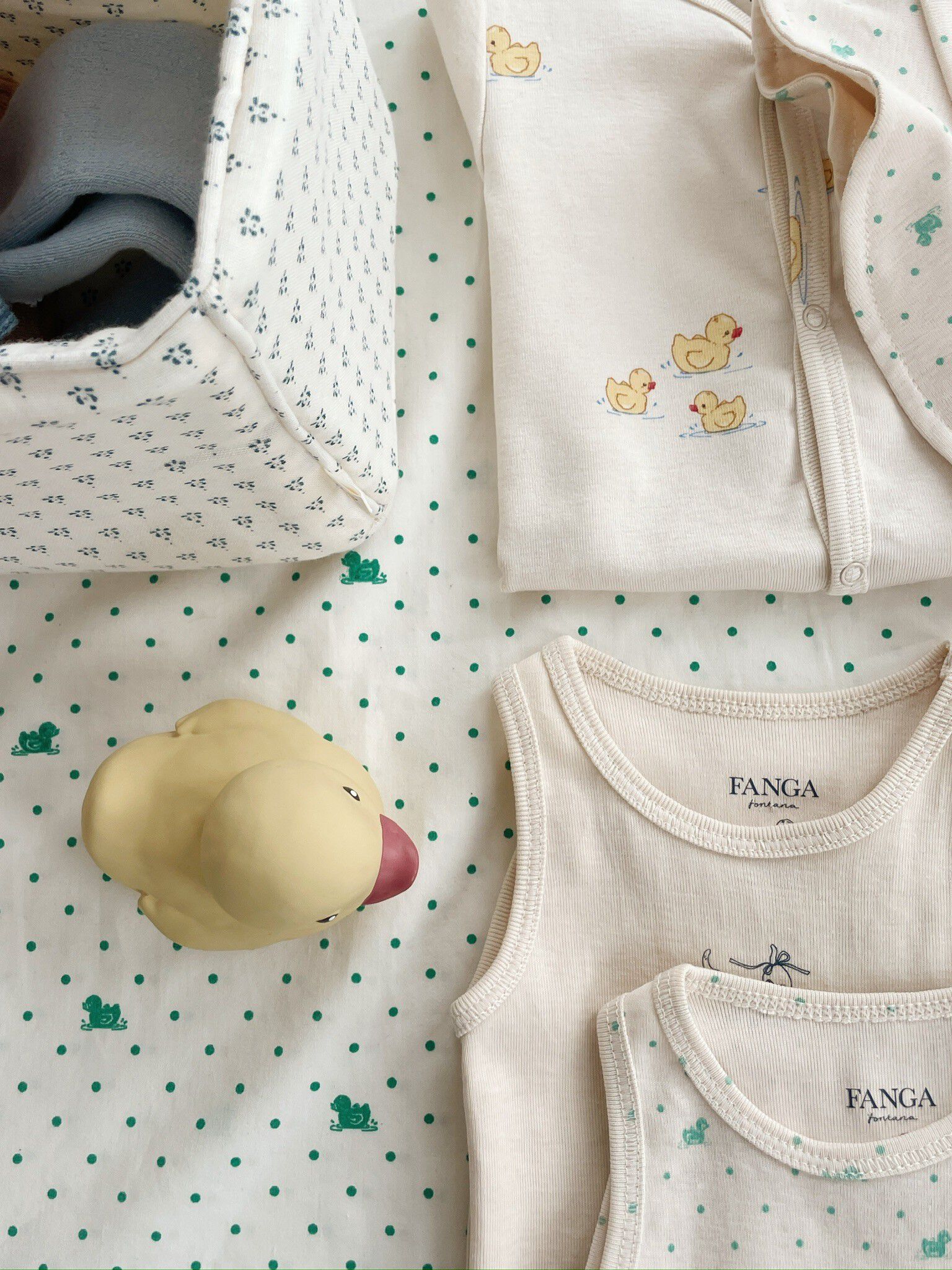 BELLO DUE ONESIE OCS