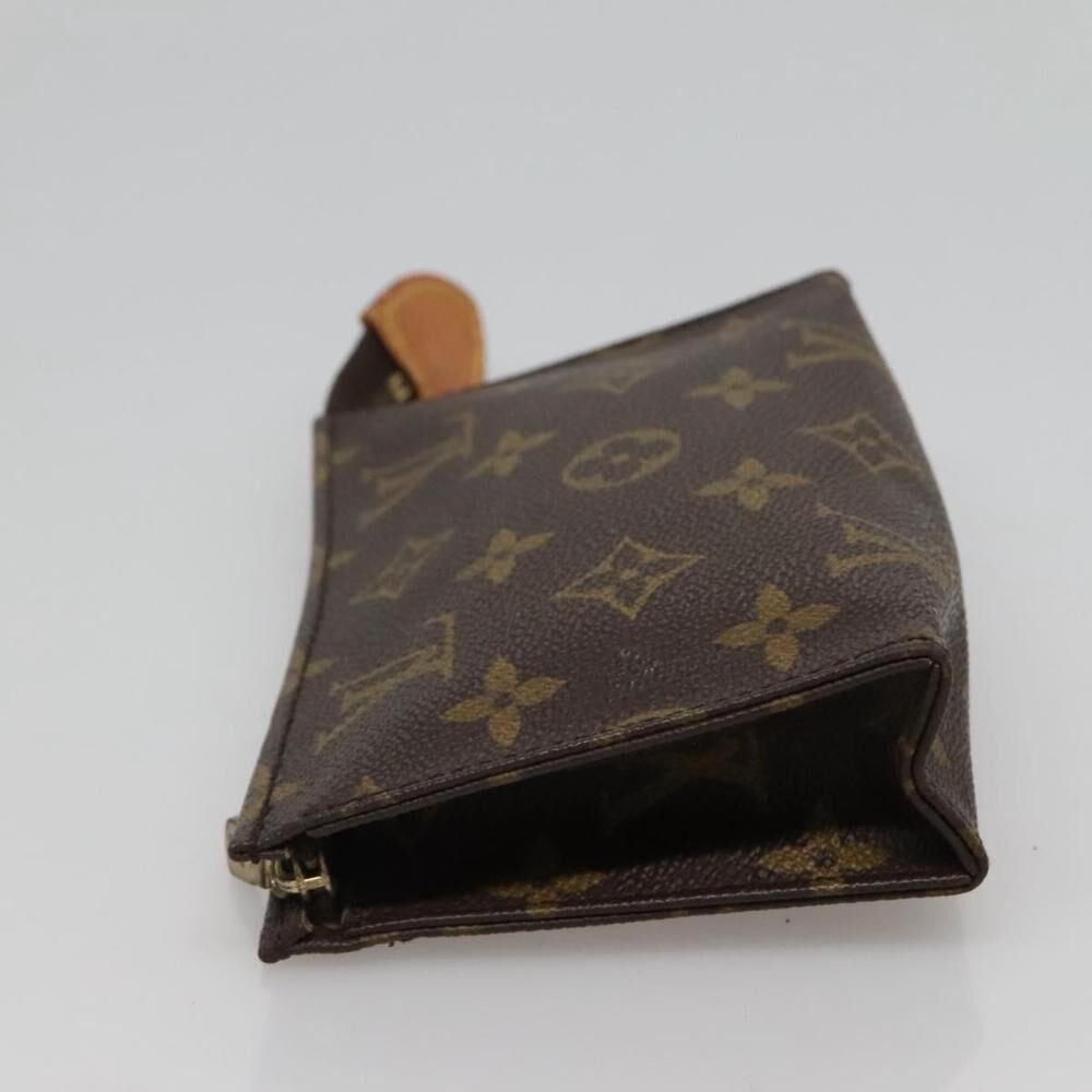 Louis Vuitton Poche Toilette