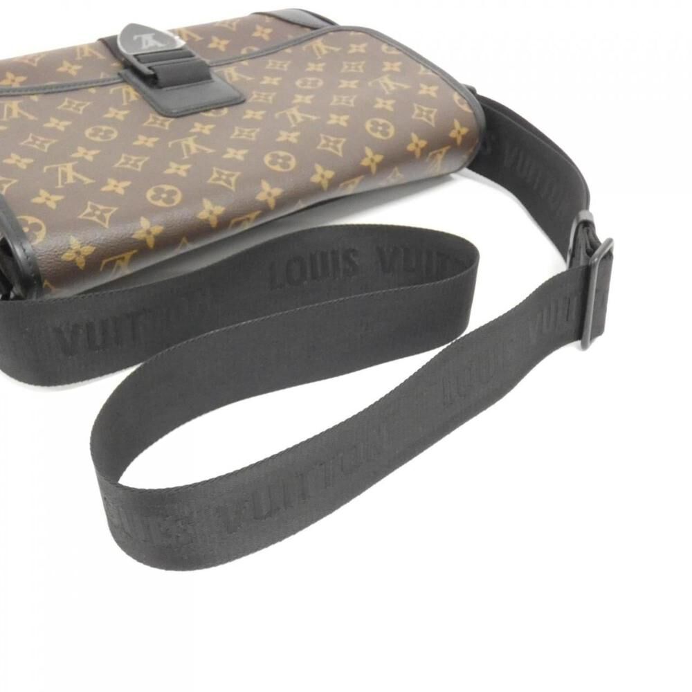 Louis Vuitton Shoulder Bags