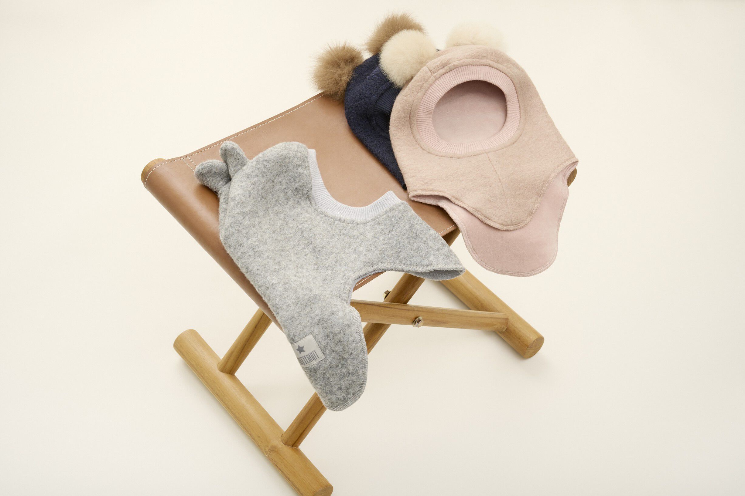 Balaclava w. Alpaca Pompoms