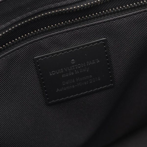 Louis Vuitton Messenger