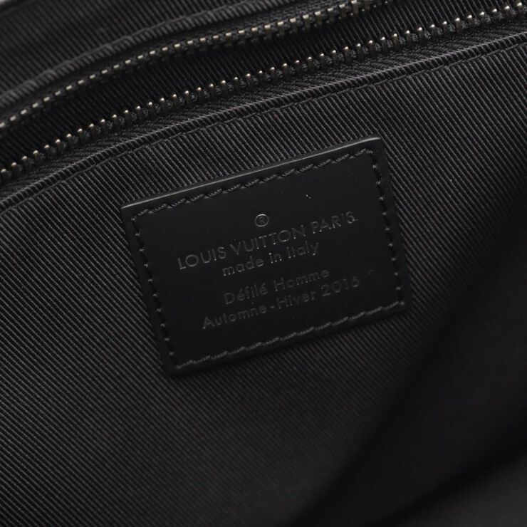 Louis Vuitton Messenger