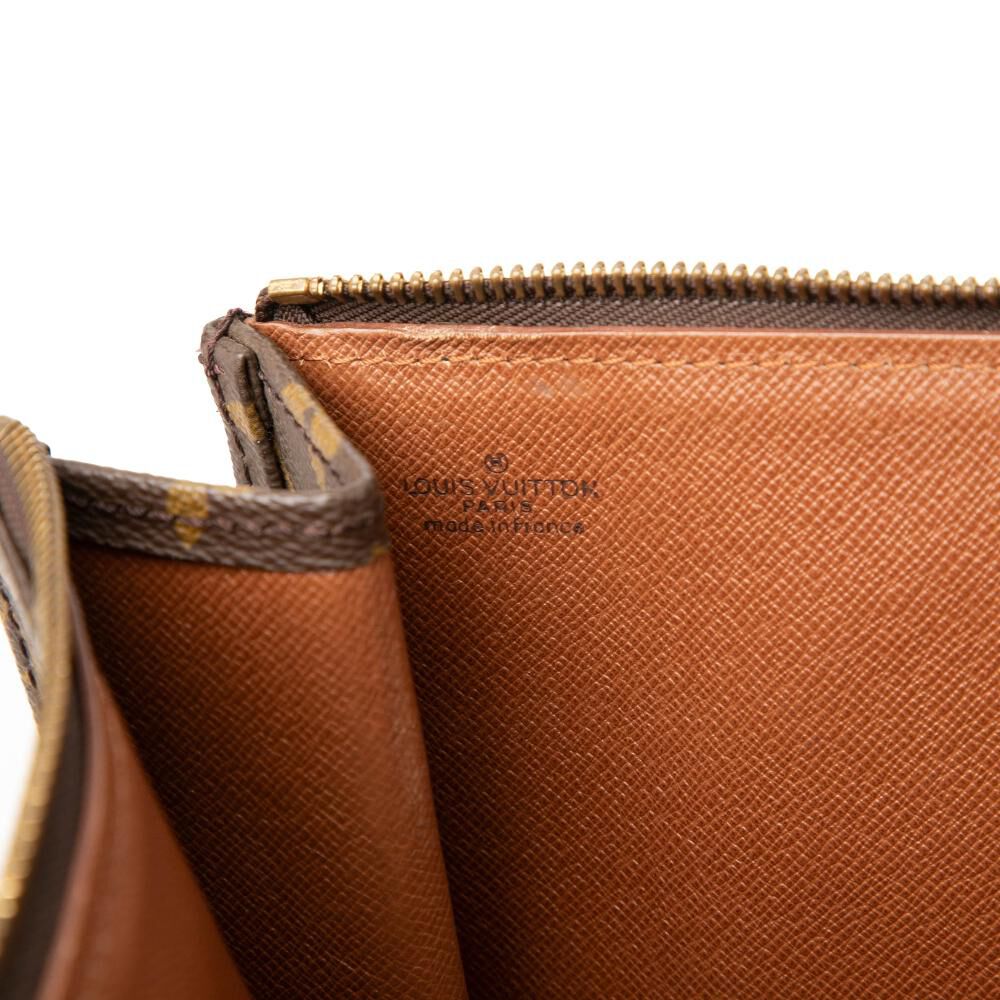 Louis Vuitton Poche Documents