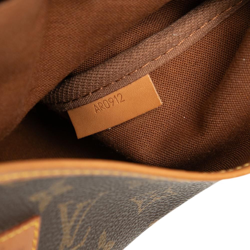 Louis Vuitton Saumur