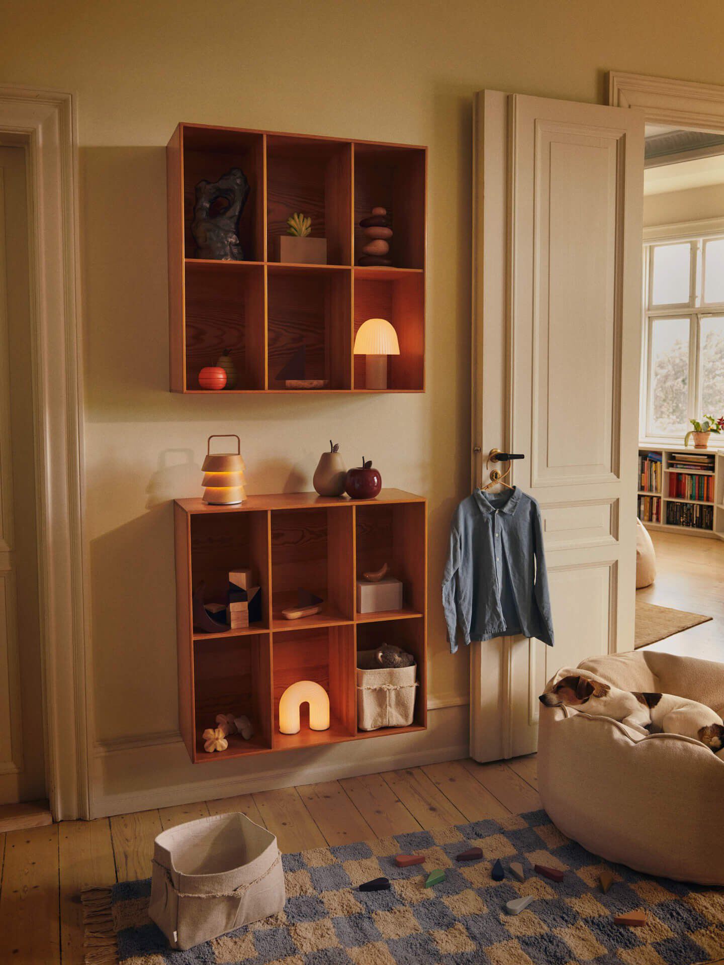 Frill Portable Lamp - Cashmere/White