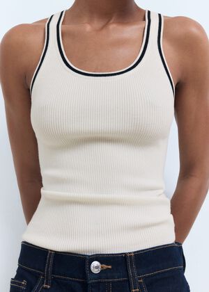 Knitted top with contrast details