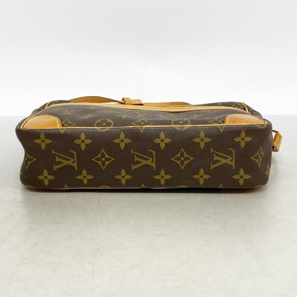 Louis Vuitton Shoulder Bags