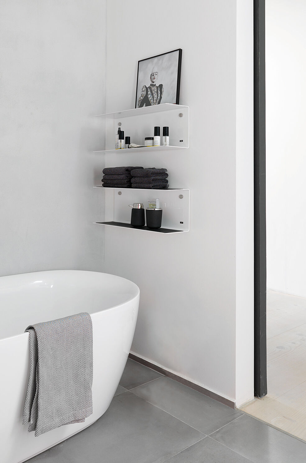 Vipp921 hylde 50 cm.