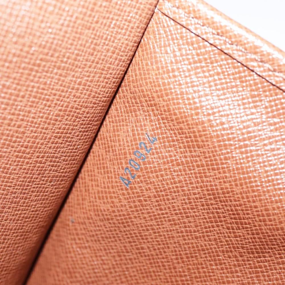 Louis Vuitton Shoulder Bags