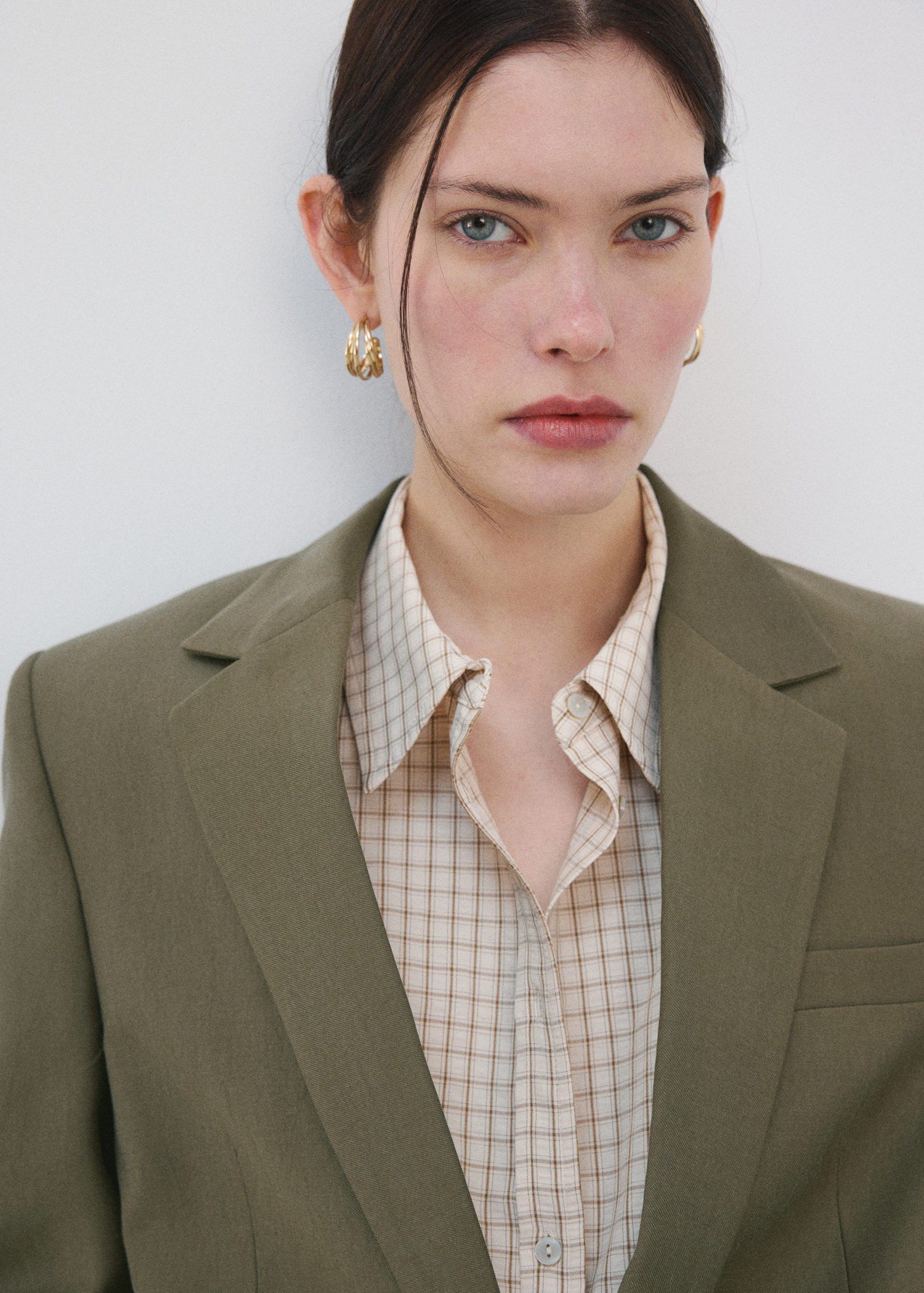 Straight suit jacket with lapel poc