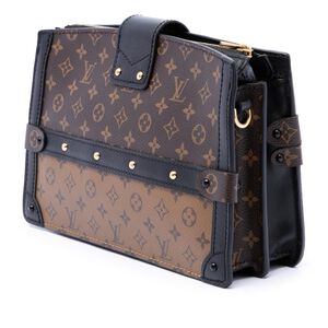 Louis Vuitton Clutch