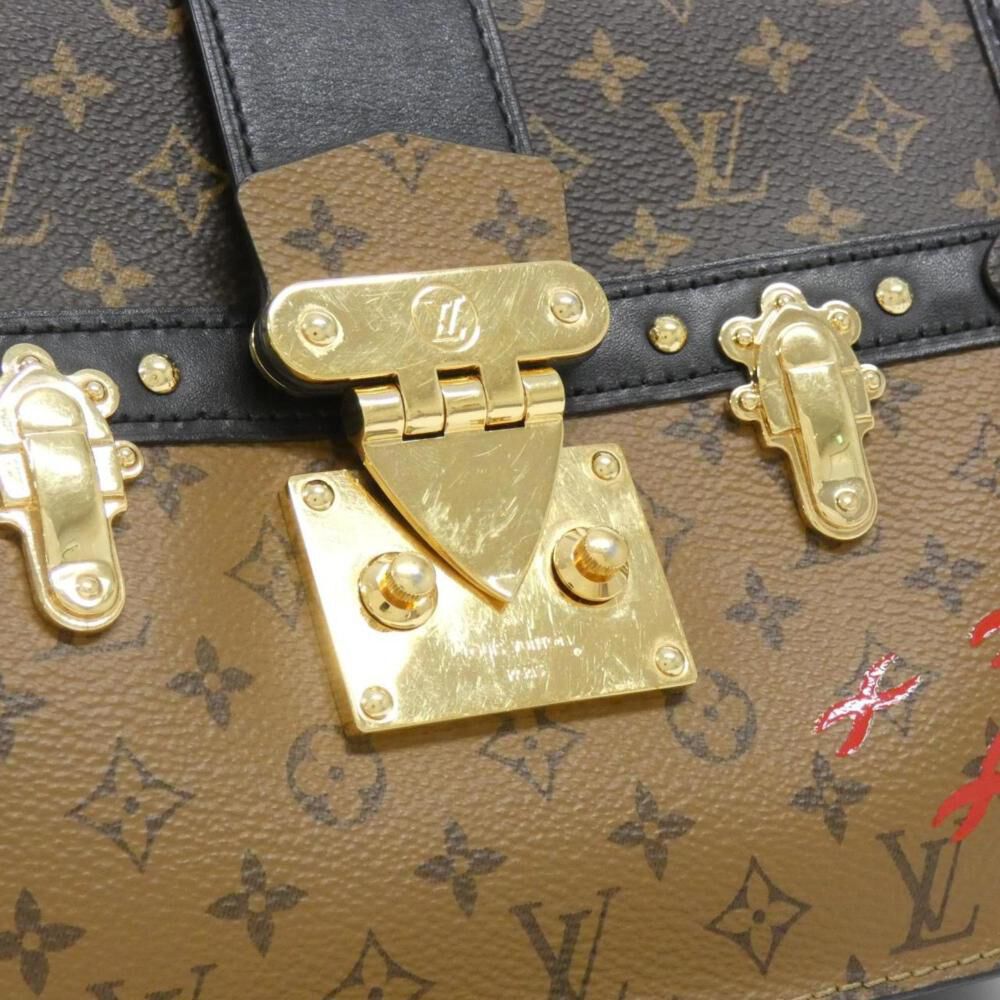 Louis Vuitton Shoulder Bags