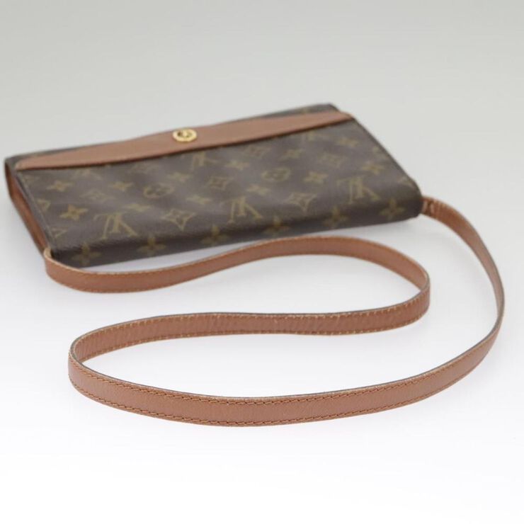 Louis Vuitton Shoulder Bags