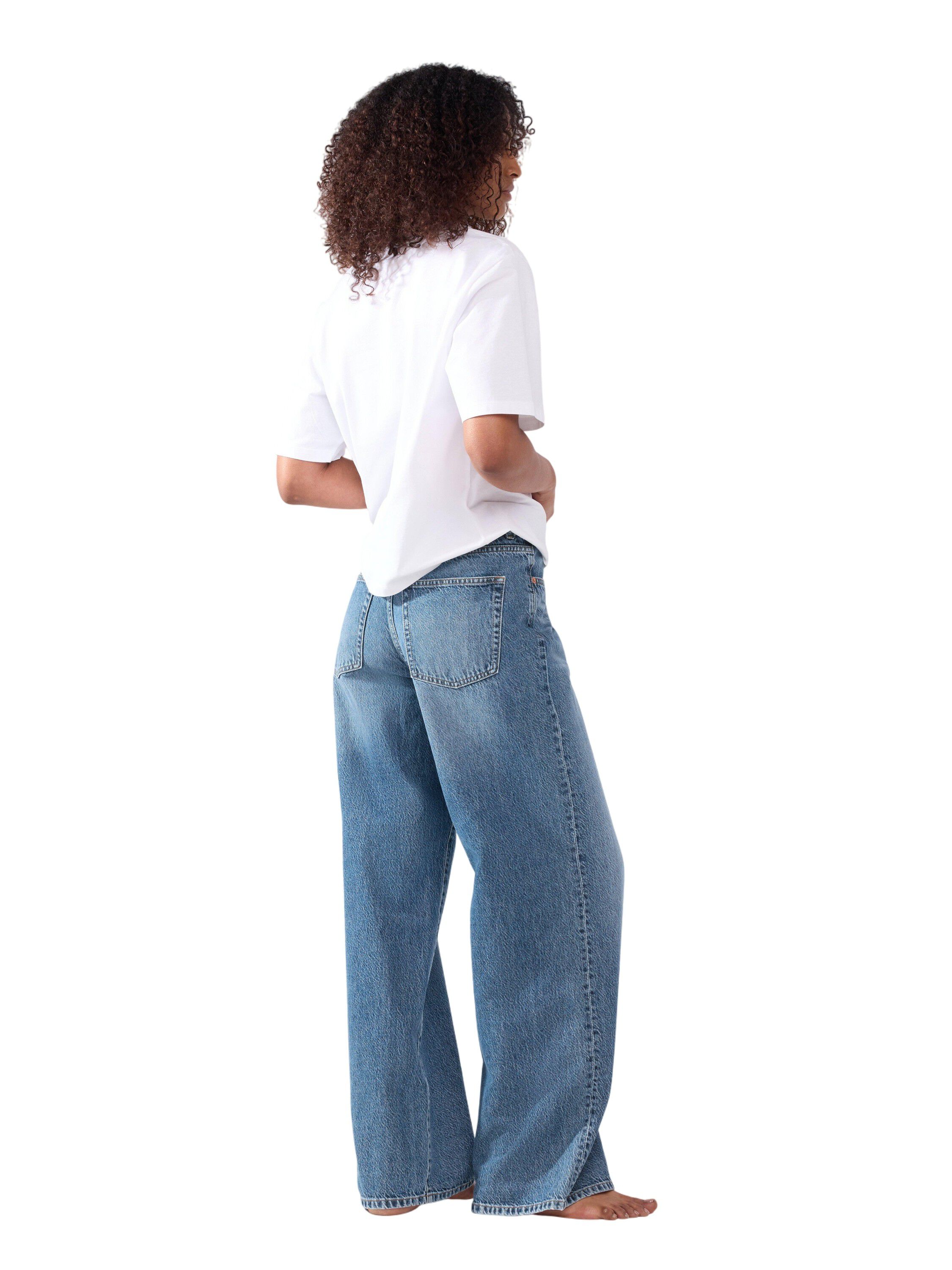 Mid waist jeans in cotton denim wit