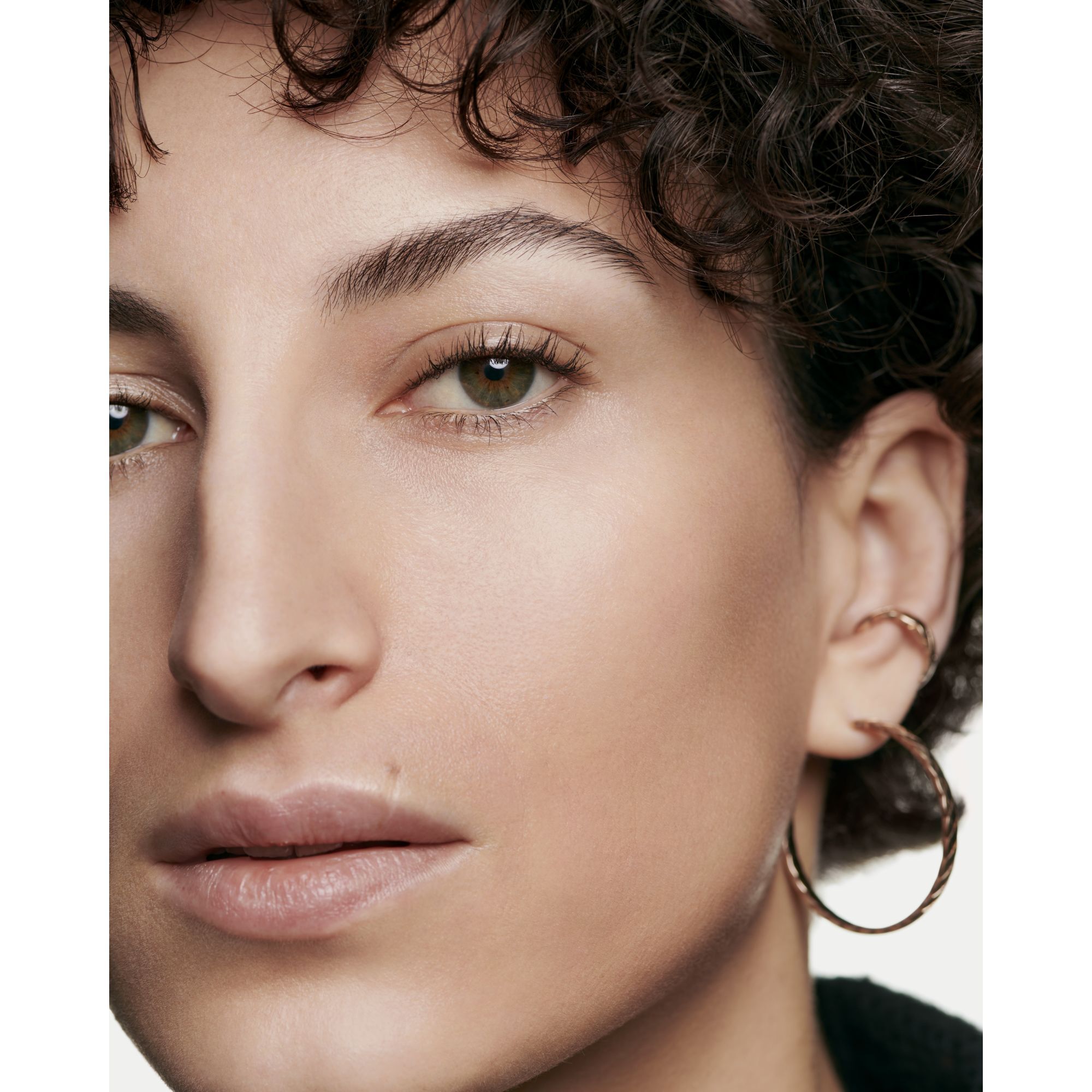 ET ULTIMATIVT FOUNDATIONSERUM FOR MERE UDSTR&Aring;LING