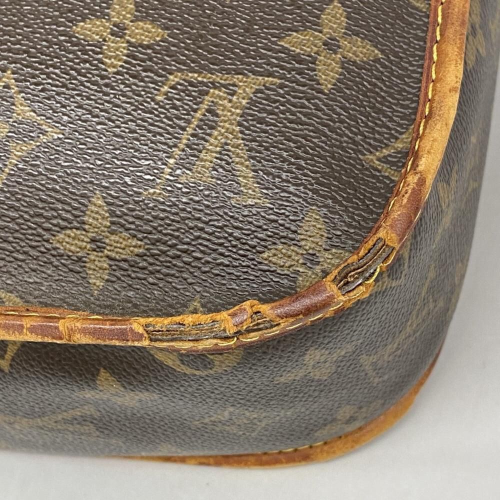 Louis Vuitton Shoulder Bags