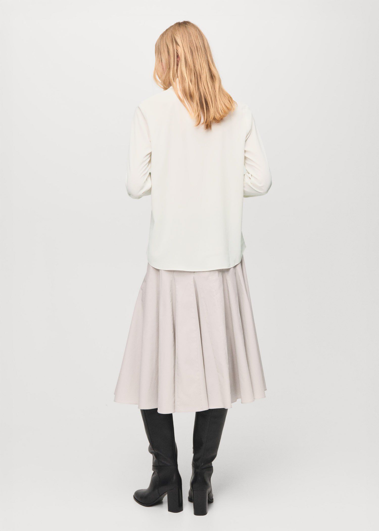 Fluid long-sleeved blouse