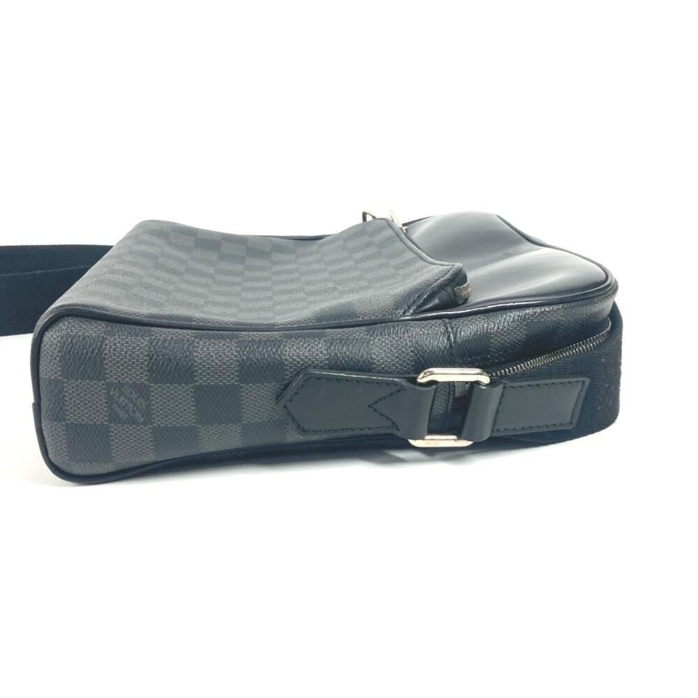 Louis Vuitton Messenger
