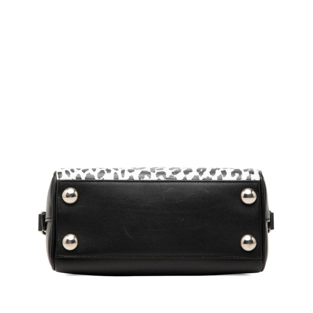 Yves Saint Laurent Shoulder Bag