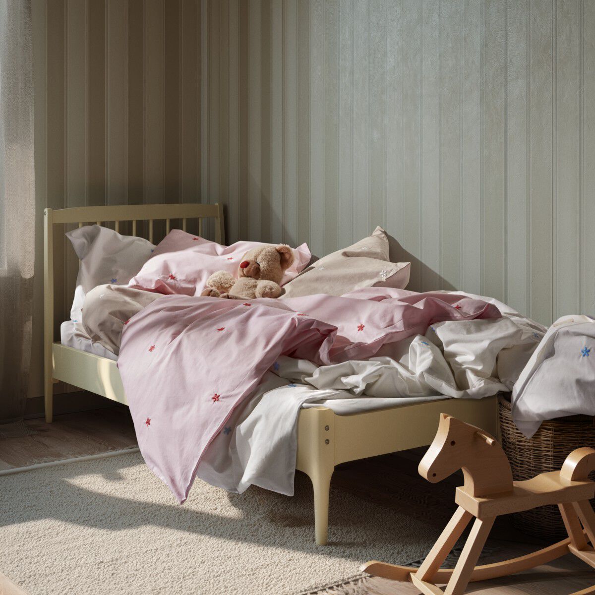 Daisy Senget&oslash;j Junior 100x140 cm pink/r&oslash;d