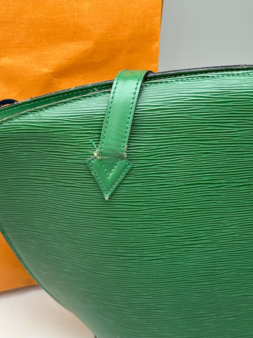 Louis Vuitton Shoulder Bags