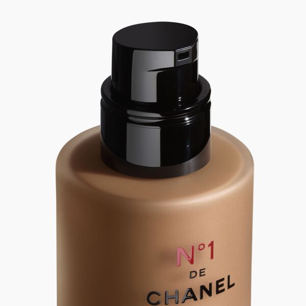 Illuminates - Hydrates - Protects