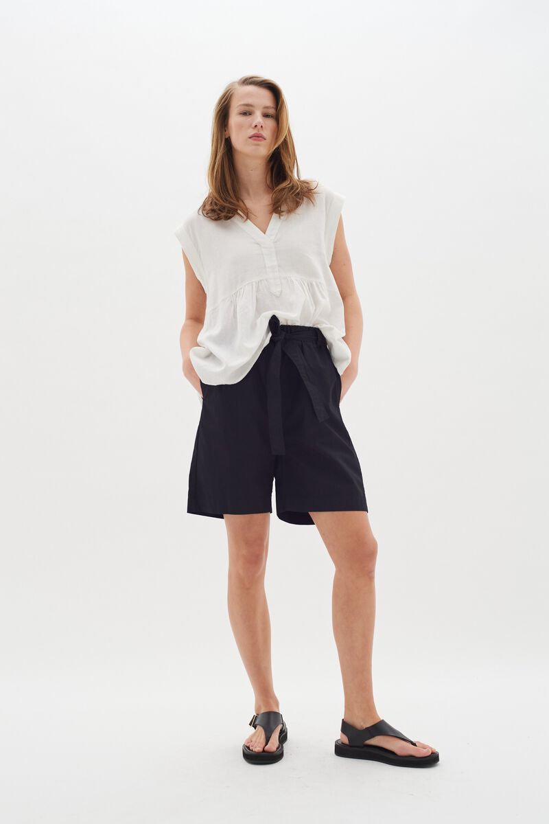 Elinaiw Shorts