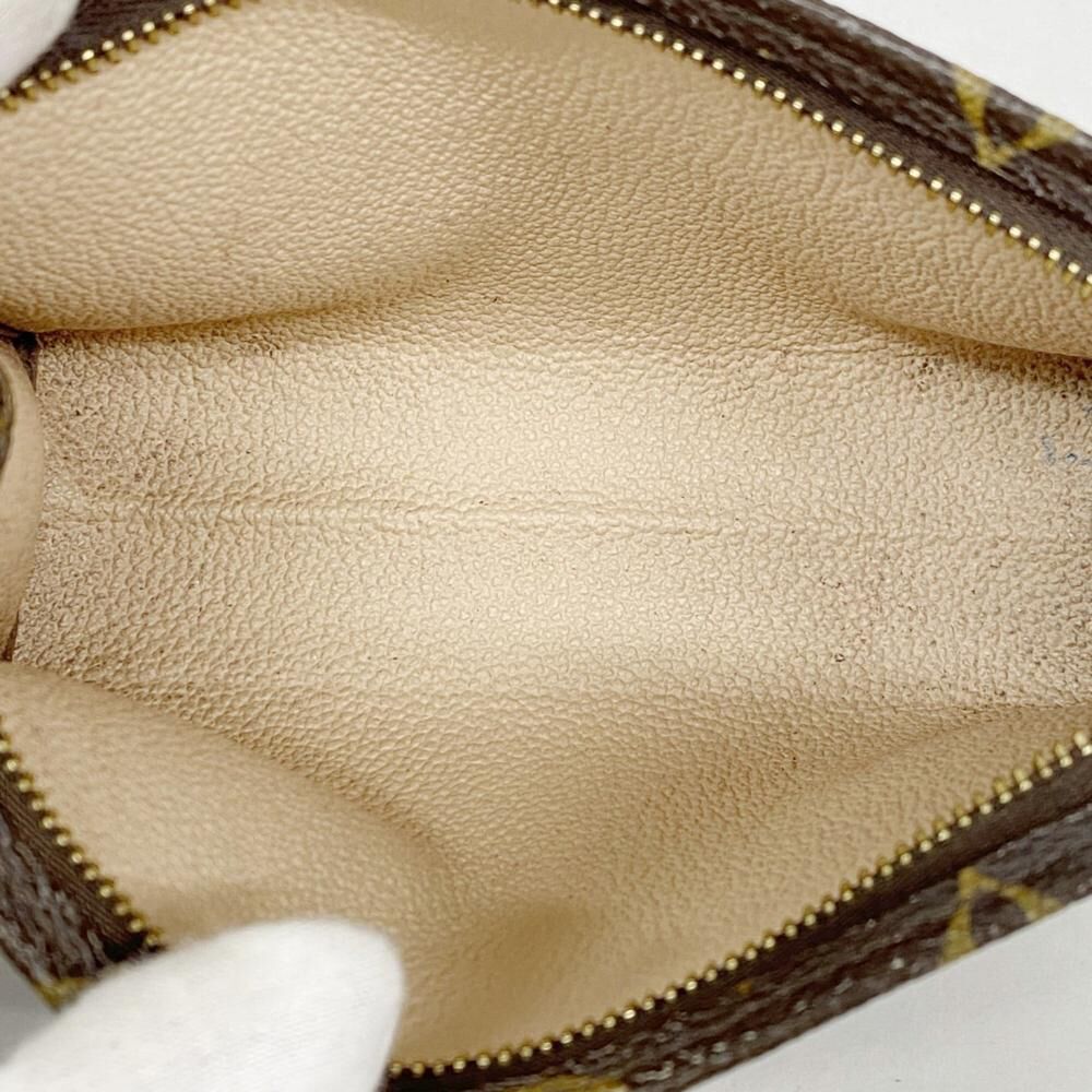 Louis Vuitton Poche Toilette
