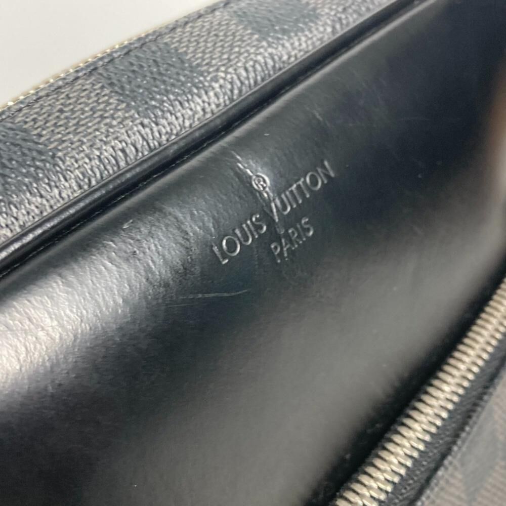 Louis Vuitton Messenger