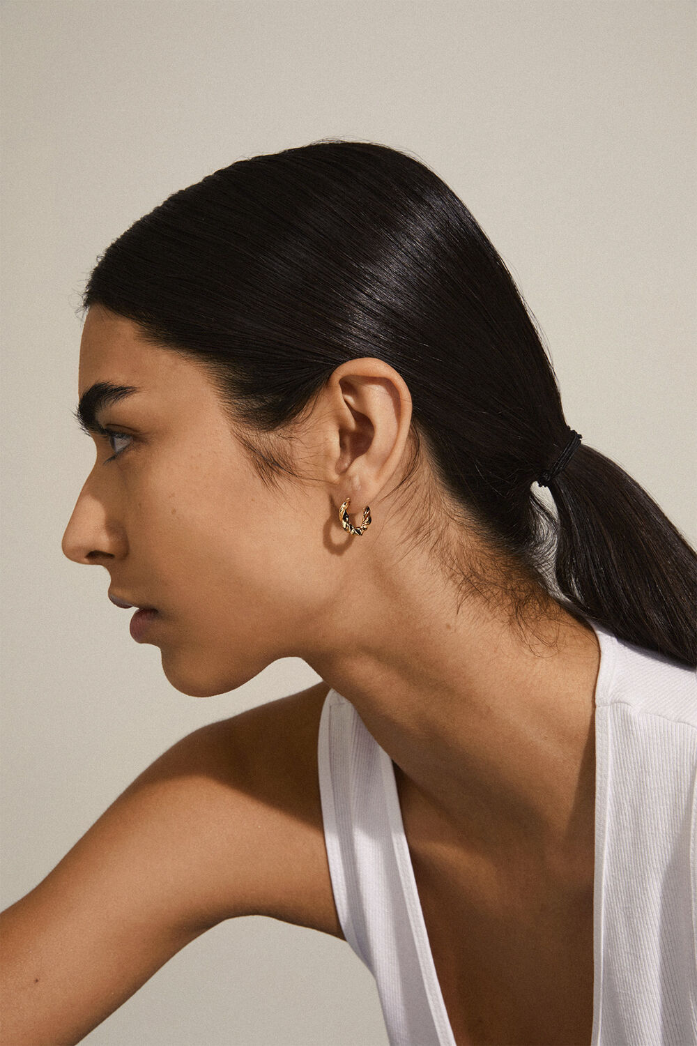 TAFFY medium size swirl hoop earrings gold-plated
