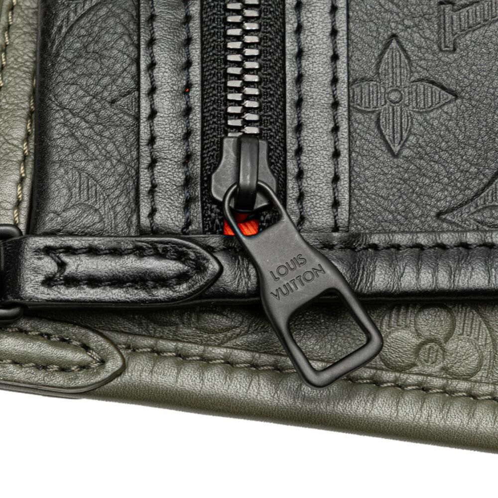 Louis Vuitton Messenger